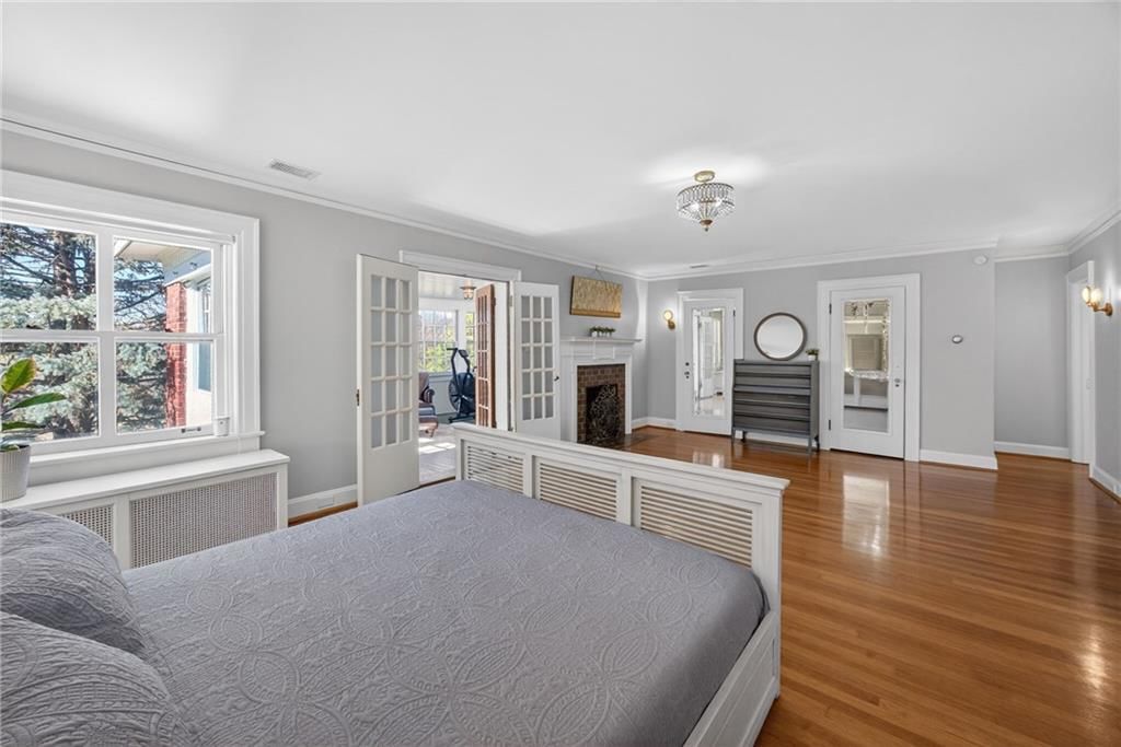 234 W 53rd Terrace — photo 36