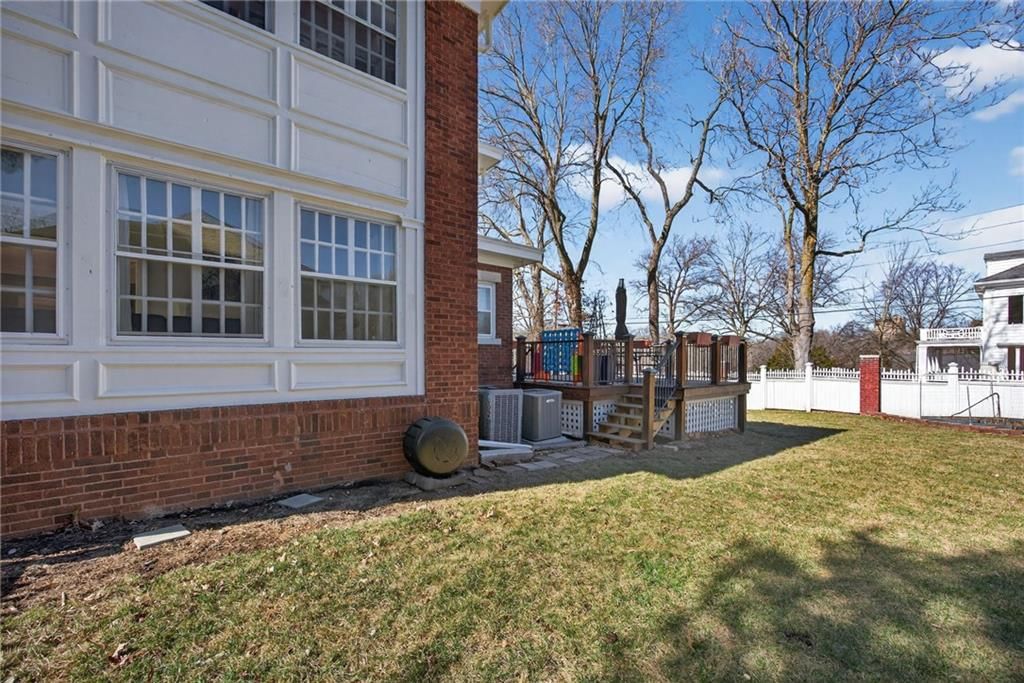 234 W 53rd Terrace — photo 63