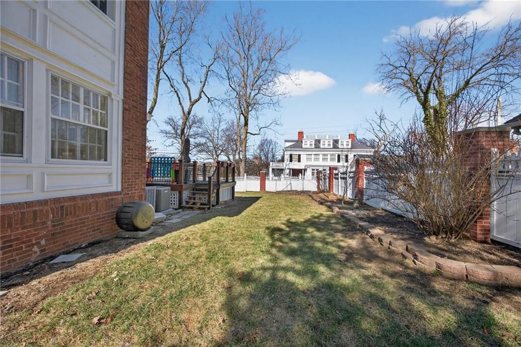 234 W 53rd Terrace — photo 64