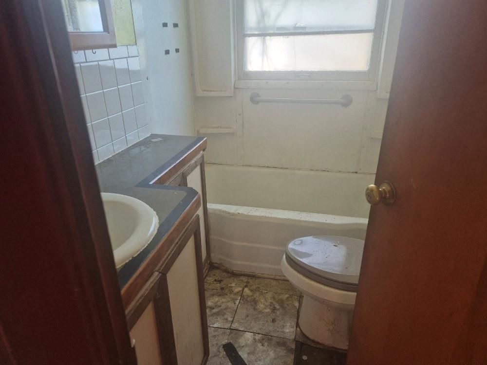 205 S Enos Street — photo 8