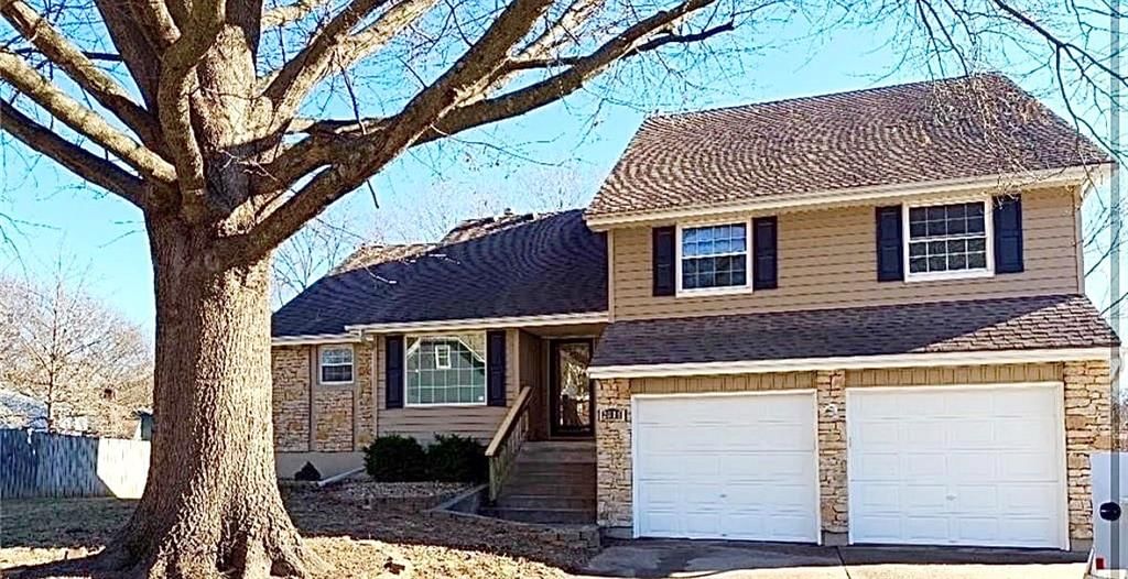 2805 Castle Drive, Independence, MO