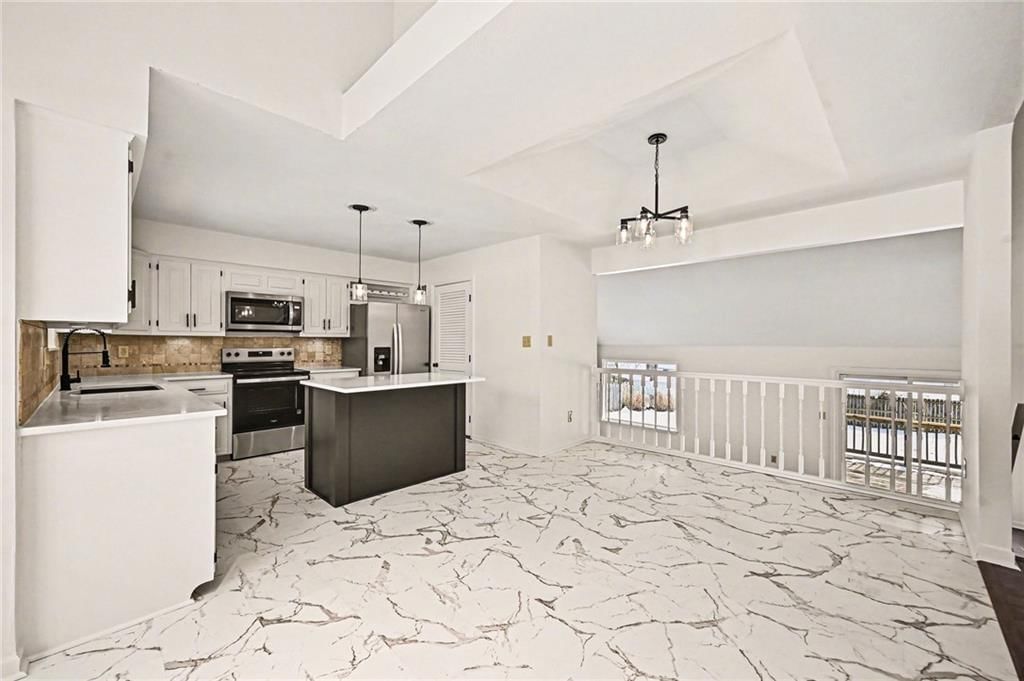 2805 Castle Drive — photo 6