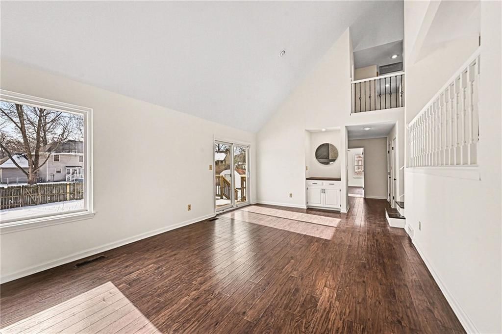 2805 Castle Drive — photo 8