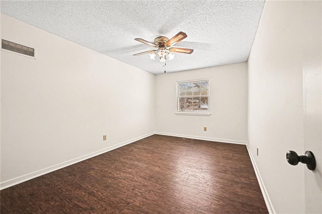 2805 Castle Drive — photo 15