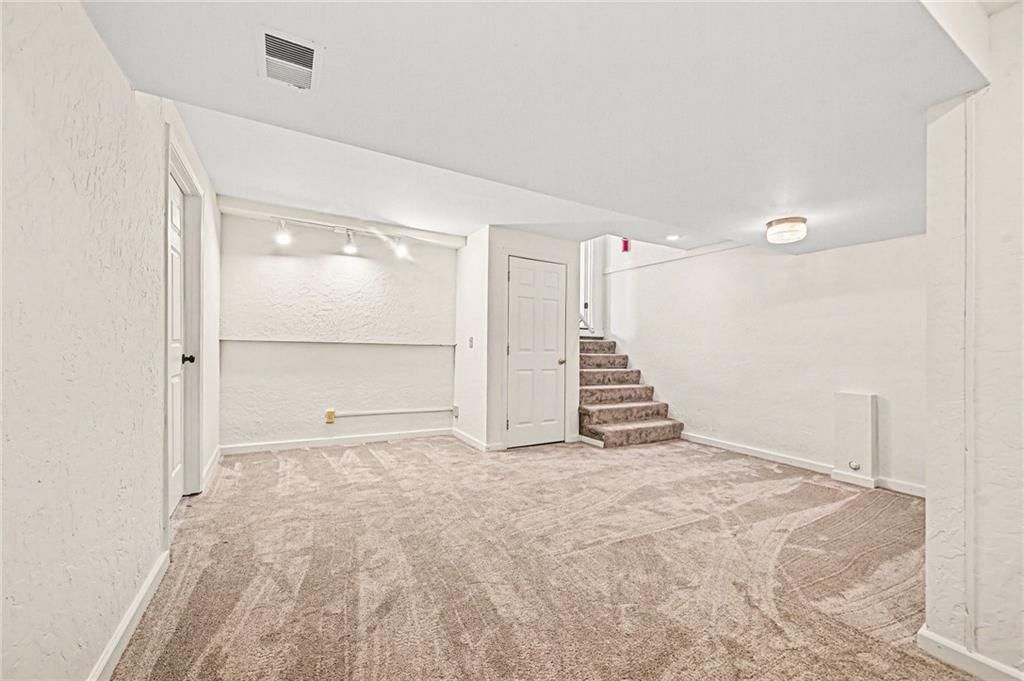 2805 Castle Drive — photo 21