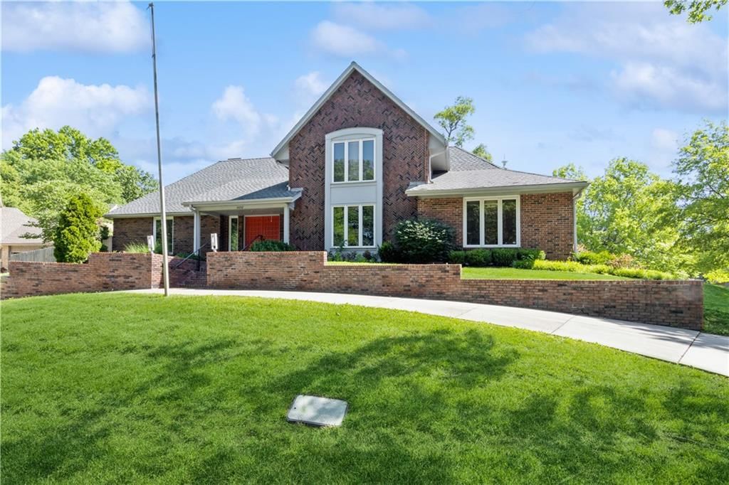 10052 Hemlock Drive — photo 3