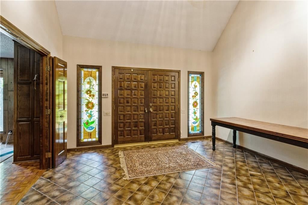 10052 Hemlock Drive — photo 5