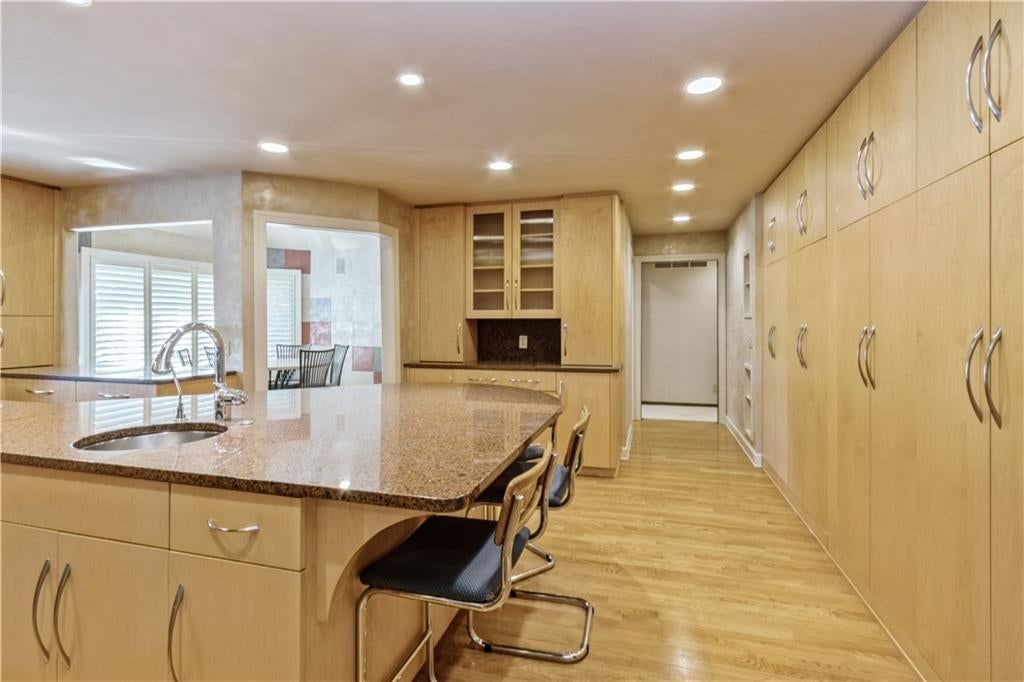 10052 Hemlock Drive — photo 12