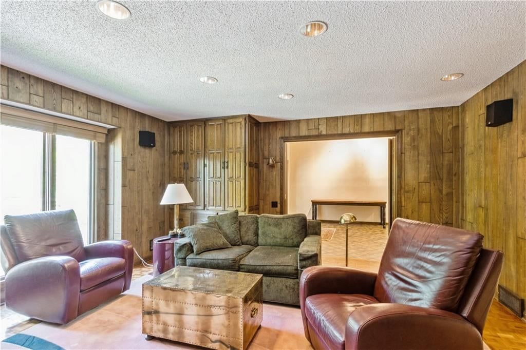 10052 Hemlock Drive — photo 19
