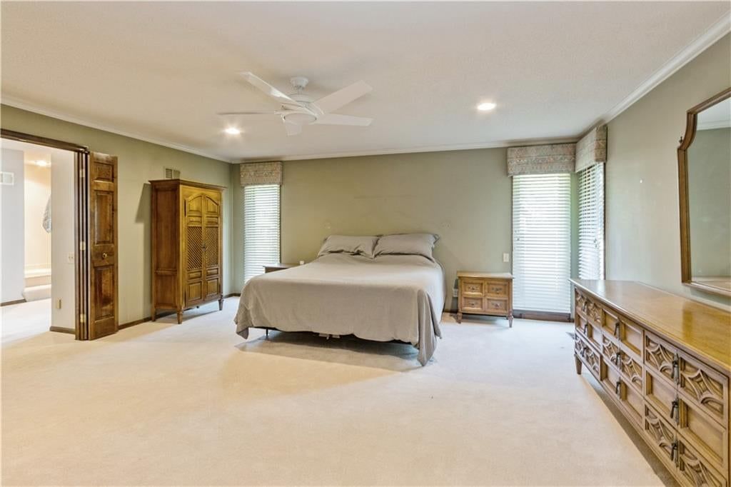 10052 Hemlock Drive — photo 24