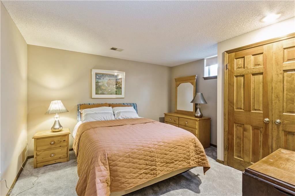 10052 Hemlock Drive — photo 29