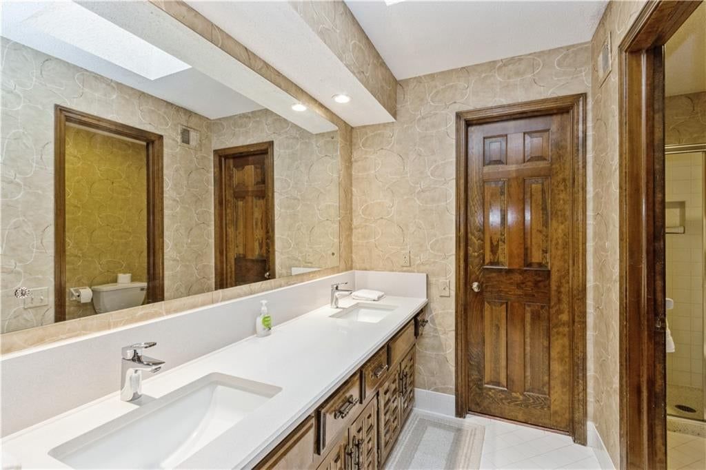 10052 Hemlock Drive — photo 31