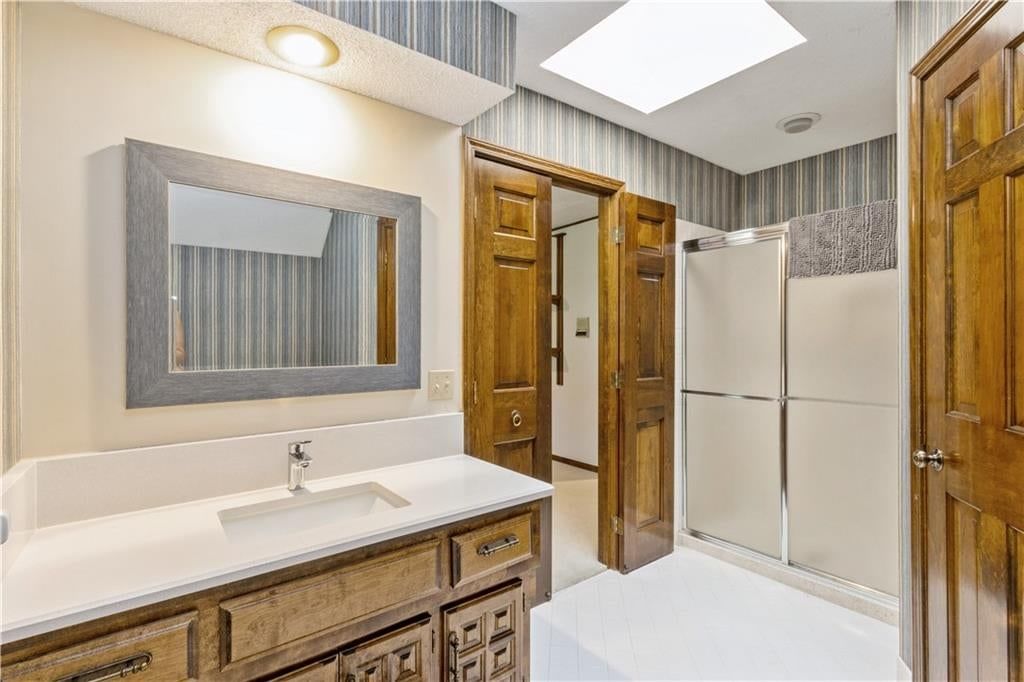 10052 Hemlock Drive — photo 32