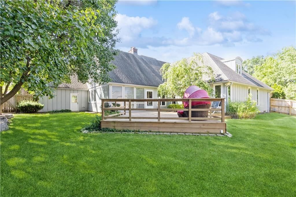10052 Hemlock Drive — photo 47