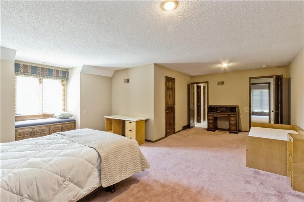 10052 Hemlock Drive — photo 49