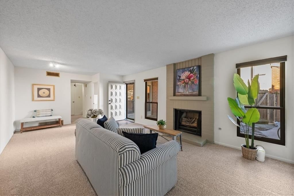 6242 Rosewood Street — photo 2