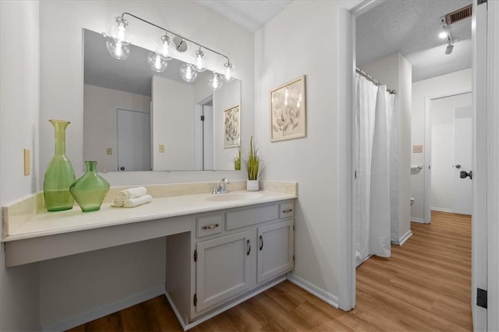 6242 Rosewood Street — photo 5