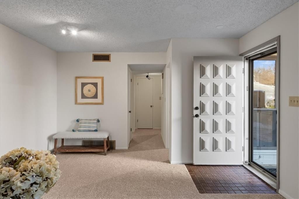 6242 Rosewood Street — photo 8