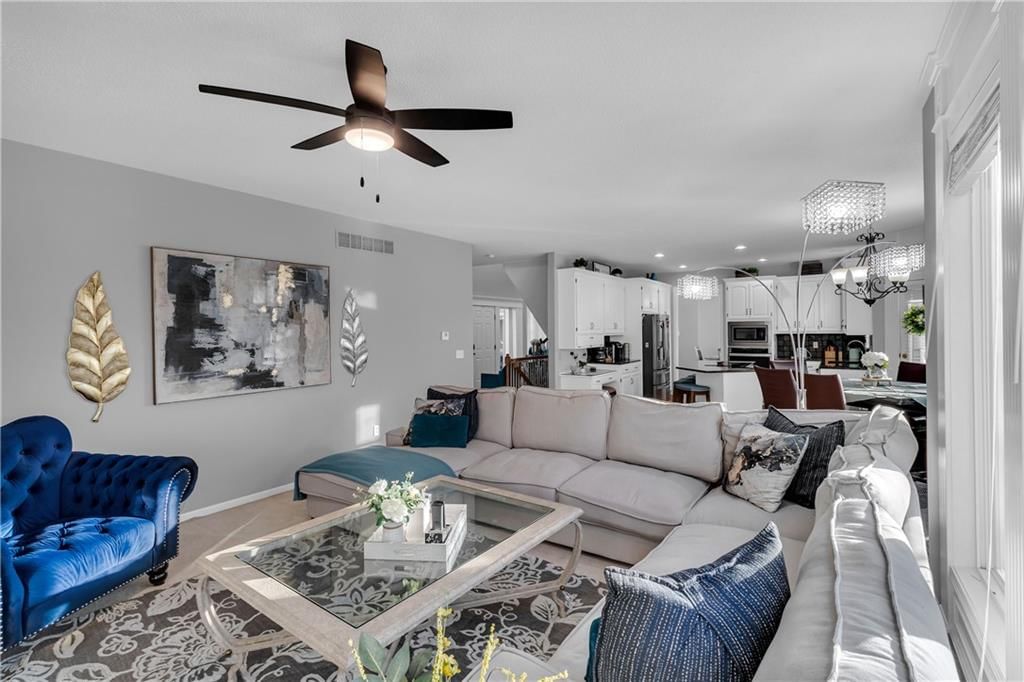 2348 W Trail Drive — photo 3