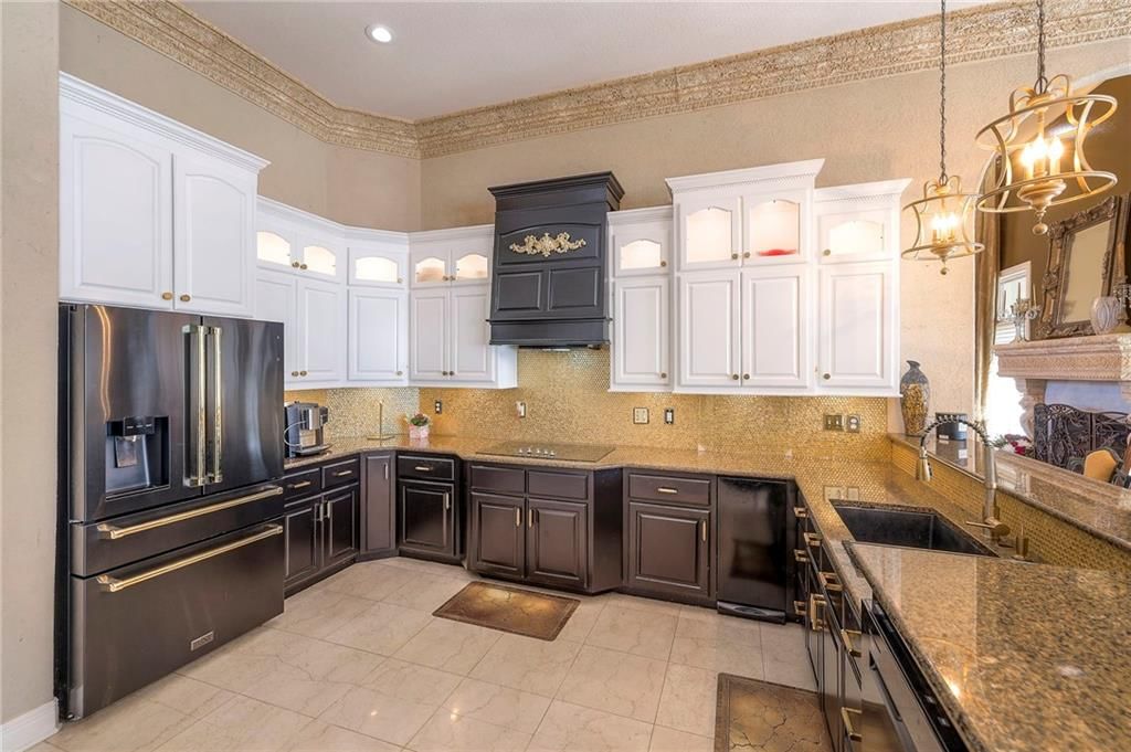 9002 Pine Street — photo 32