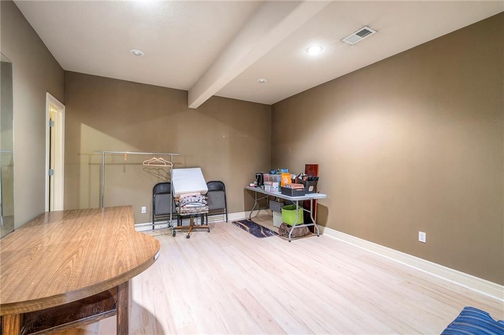 9002 Pine Street — photo 84