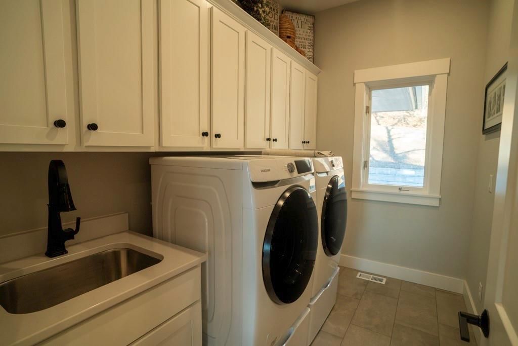 862 E 900 Road — photo 40