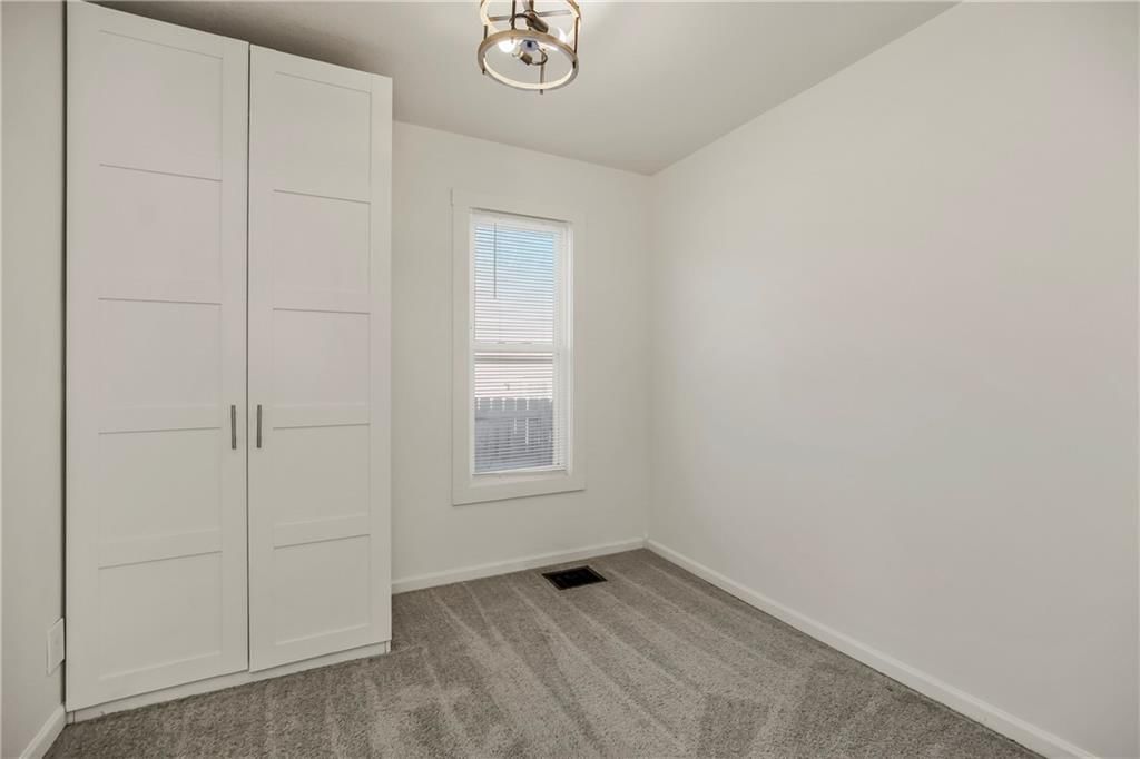 1529 S Harvard Avenue — photo 9