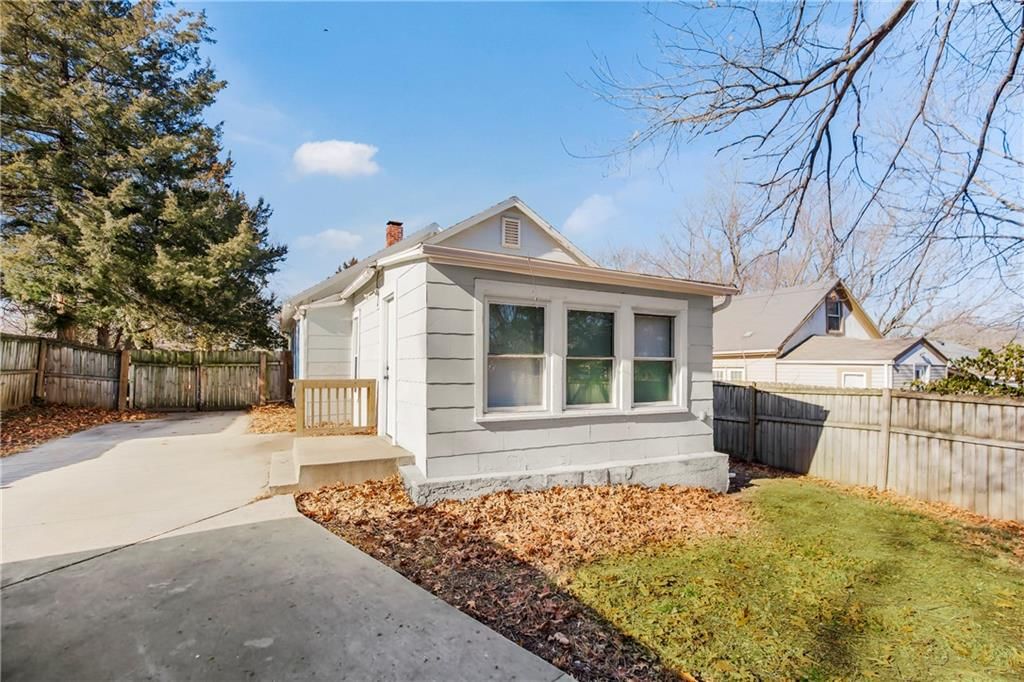 1529 S Harvard Avenue — photo 14