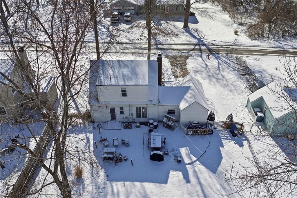 410 NE POPLAR Drive — photo 22
