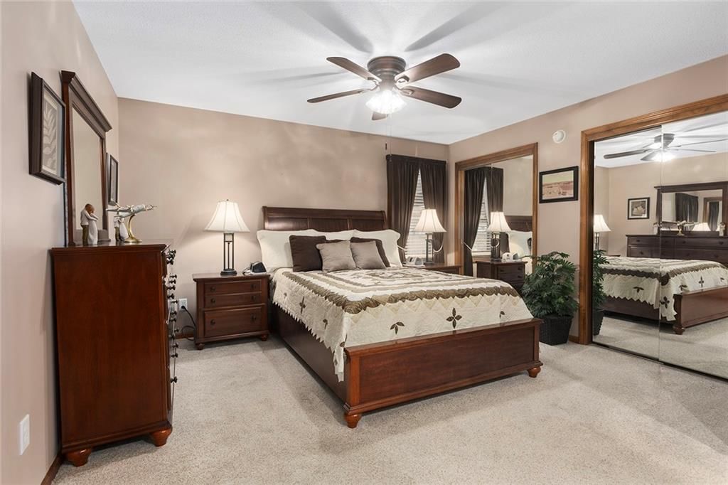 408 NW Leann Drive — photo 14
