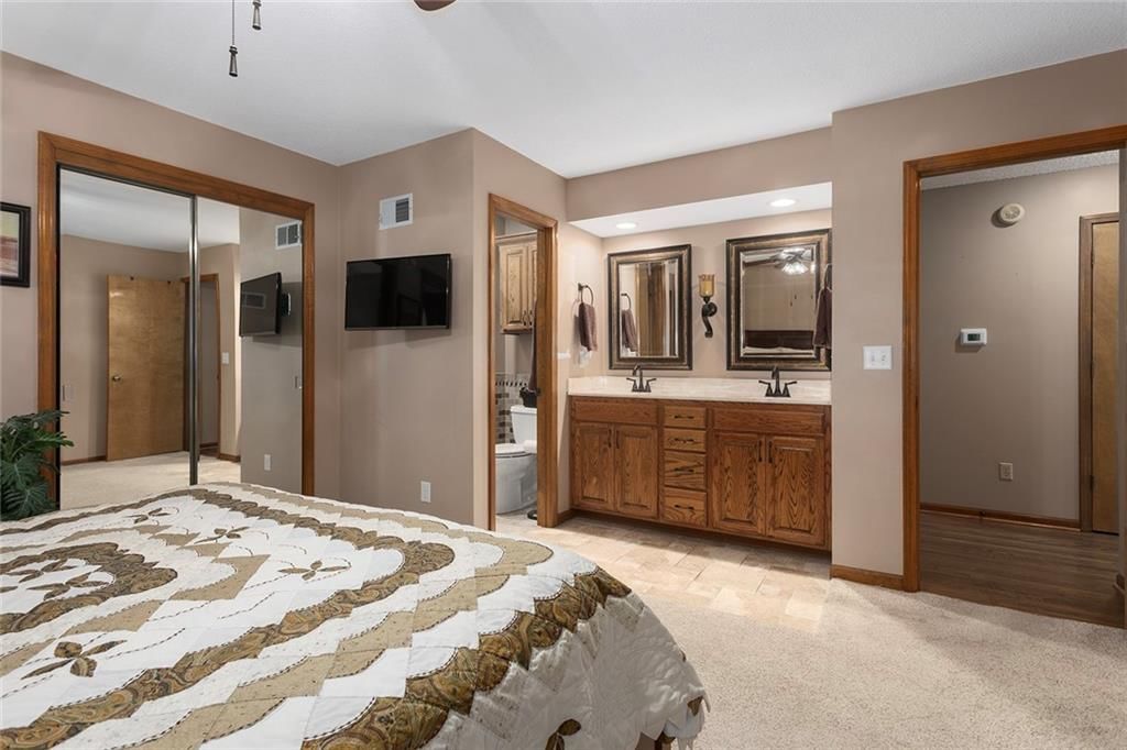 408 NW Leann Drive — photo 15