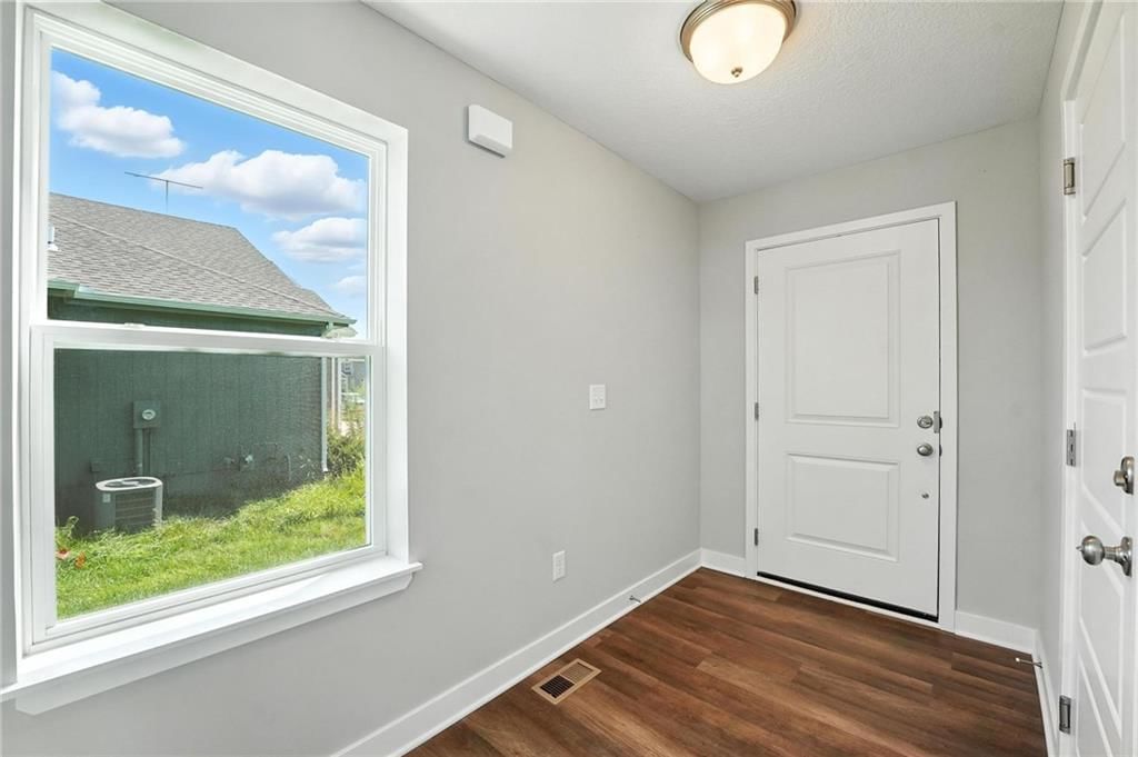 19710 W 195th Place — photo 22