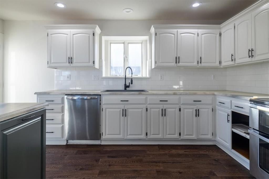 18002 Rollins Drive — photo 15