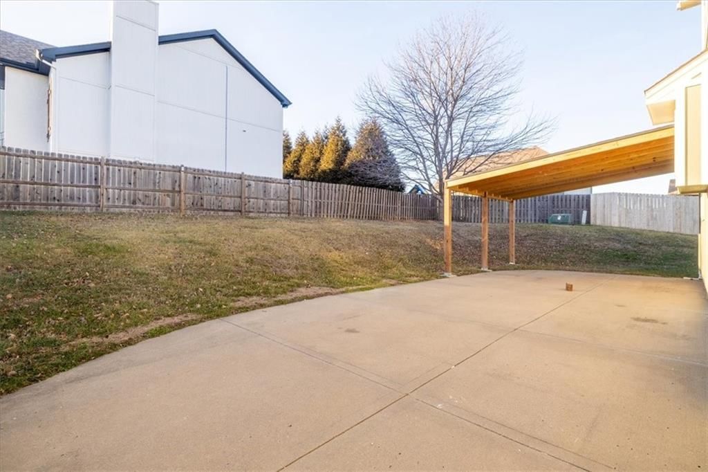 18002 Rollins Drive — photo 31