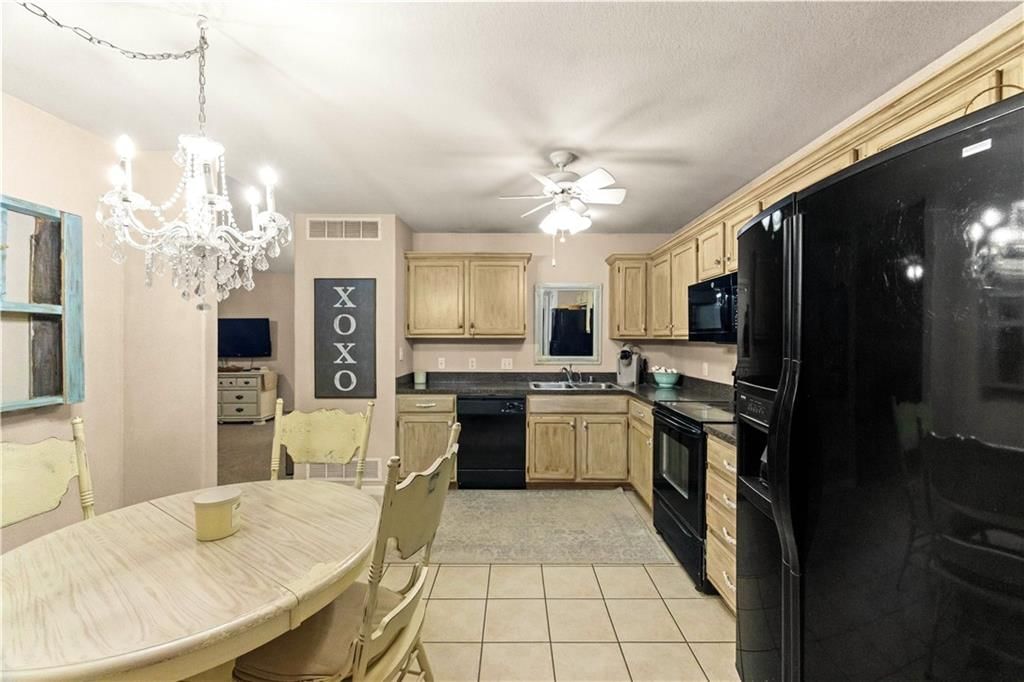 1528 Legend Trail Drive — photo 12