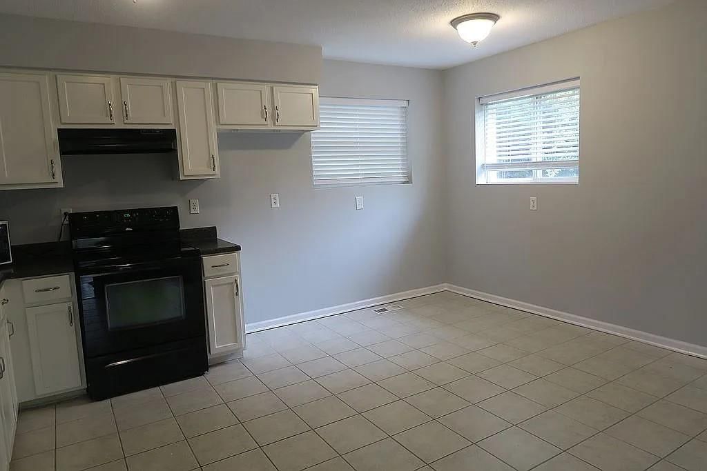 4701 Roe Lane — photo 18