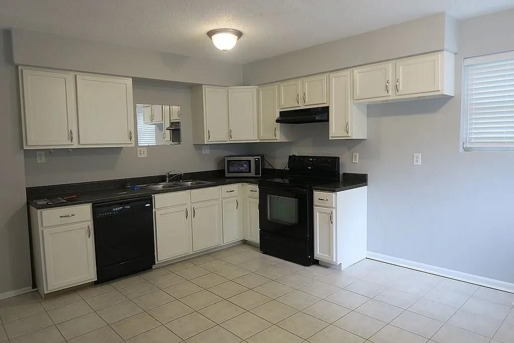 4701 Roe Lane — photo 19