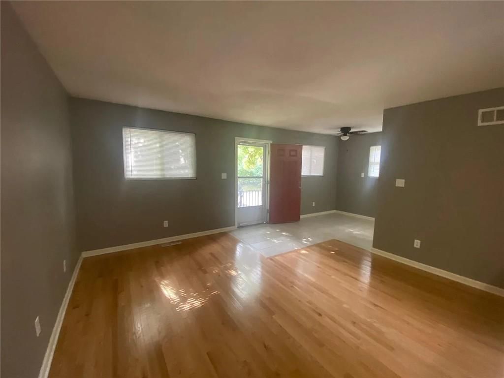 4701 Roe Lane — photo 24