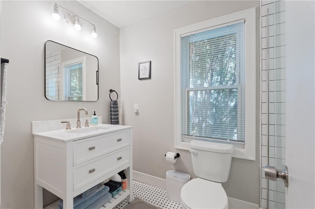 4128 Locust Street — photo 10