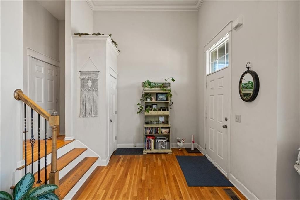 2904 Howell Street — photo 6