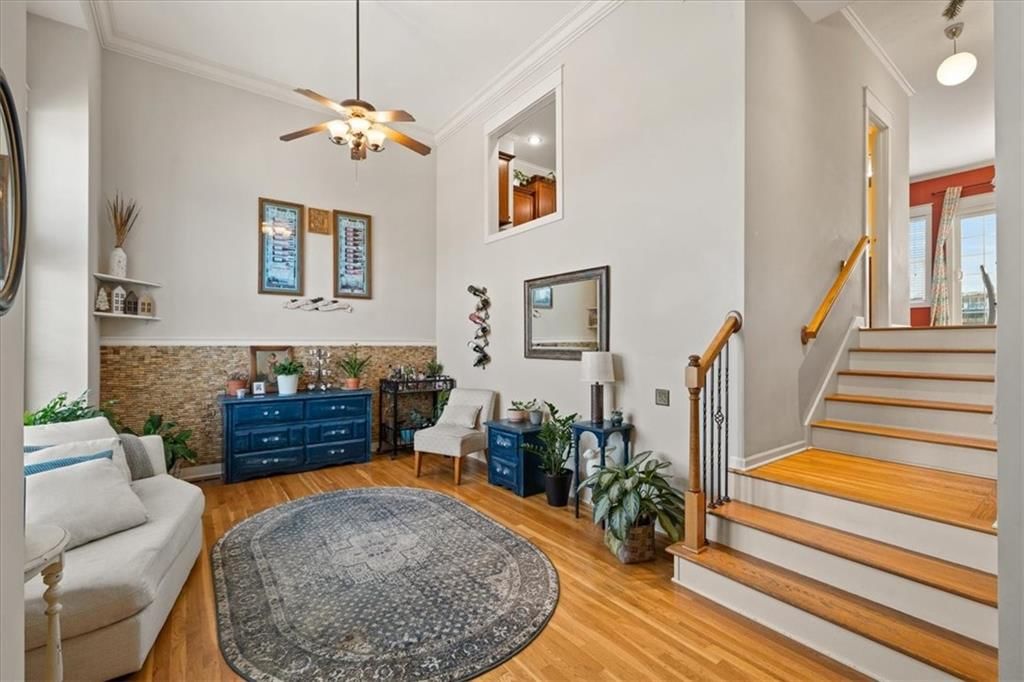 2904 Howell Street — photo 7