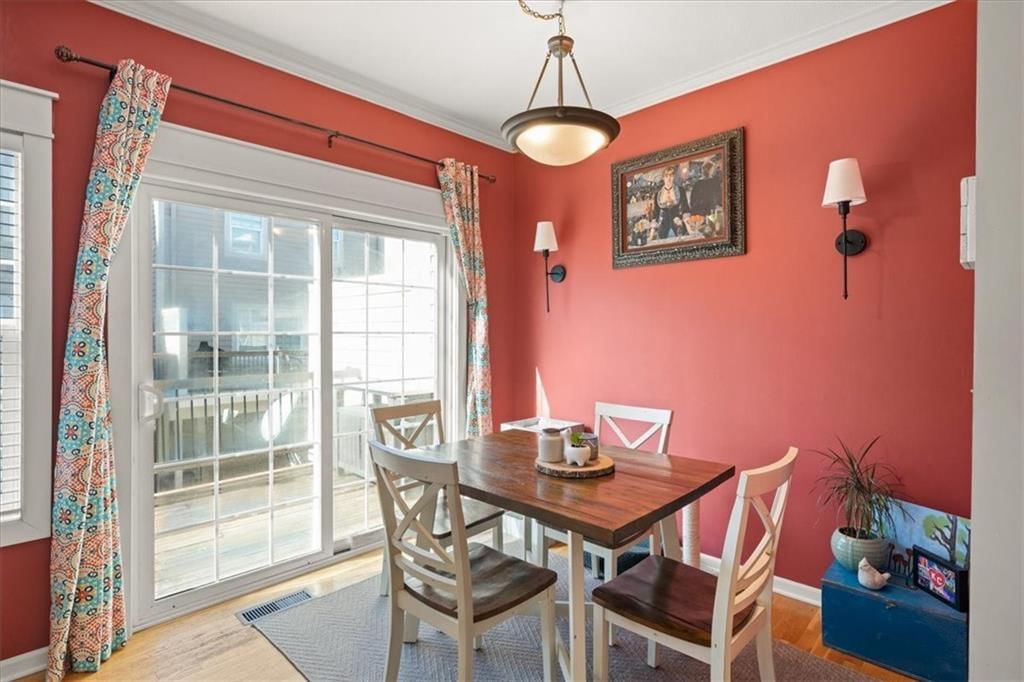 2904 Howell Street — photo 12
