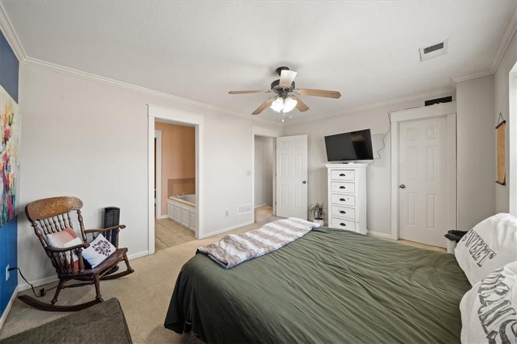 2904 Howell Street — photo 21