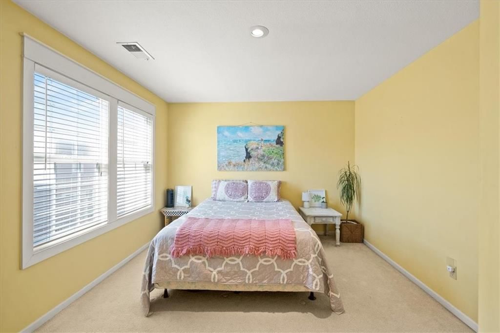 2904 Howell Street — photo 25