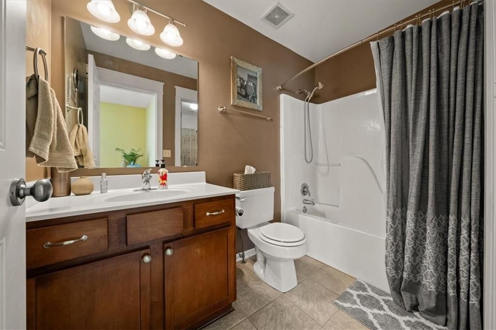 2904 Howell Street — photo 27