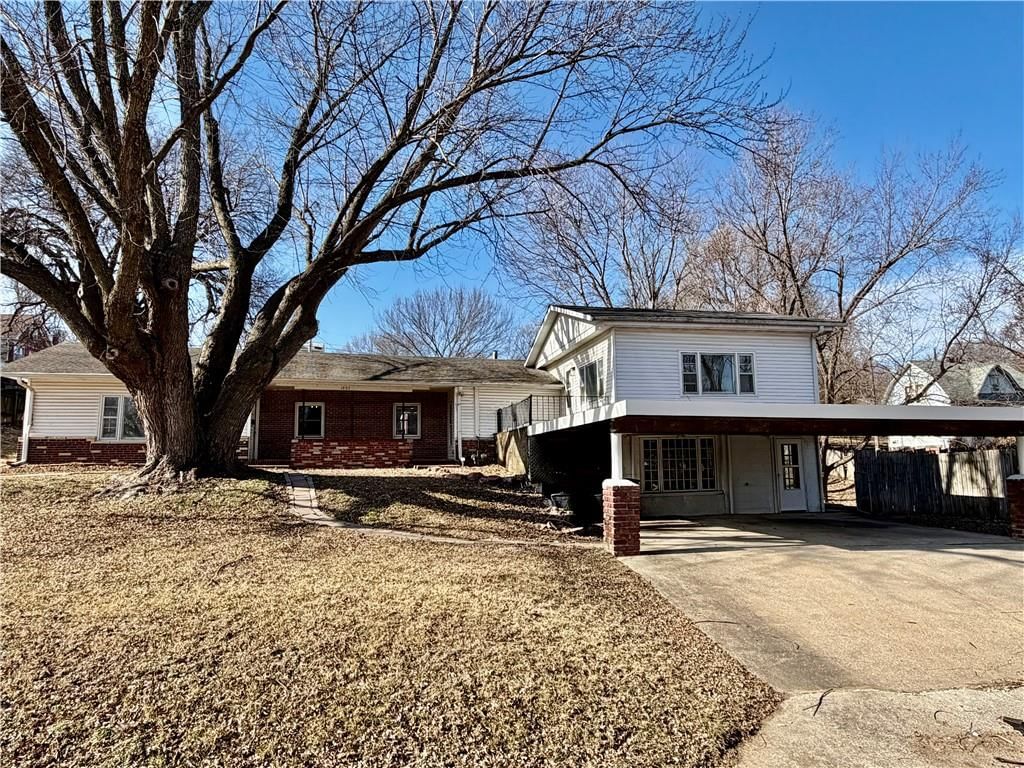 1802 Main Street, St Joseph, MO