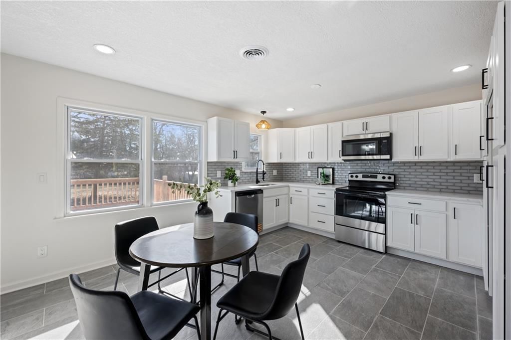 11 Brookside Drive — photo 8