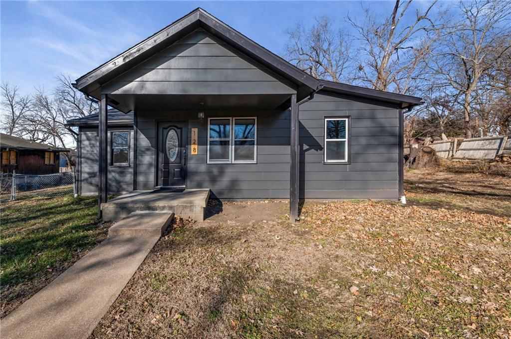 128 Logan Street, Leavenworth, KS