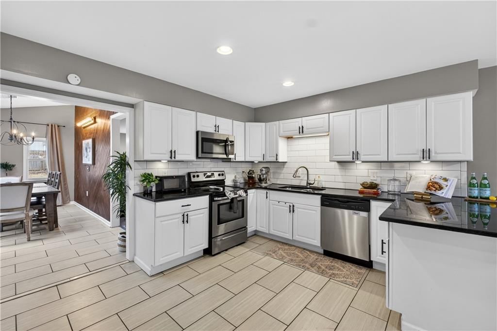 8925 W 101st Street — photo 13