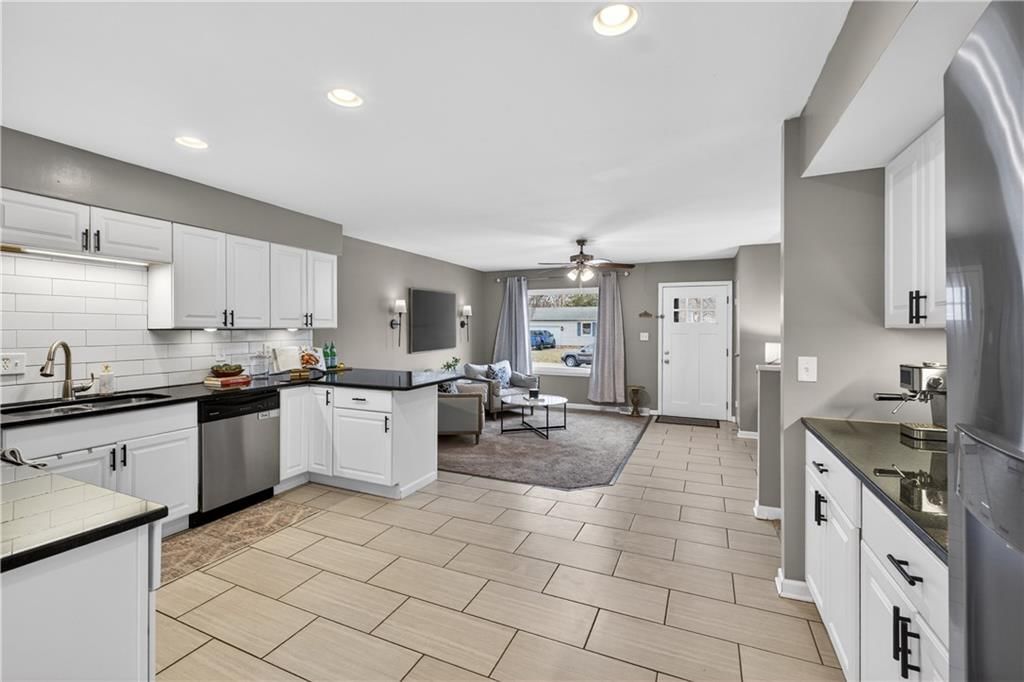 8925 W 101st Street — photo 14